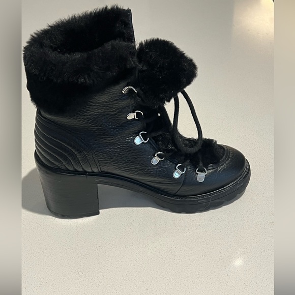 Marc Fischer LTD Woman Lace Up Combat Boot Black Size 8 lined w/ shearling - Picture 2 of 3